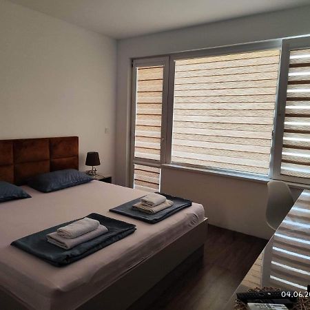 Dety'S Apartment Burgas Exterior photo