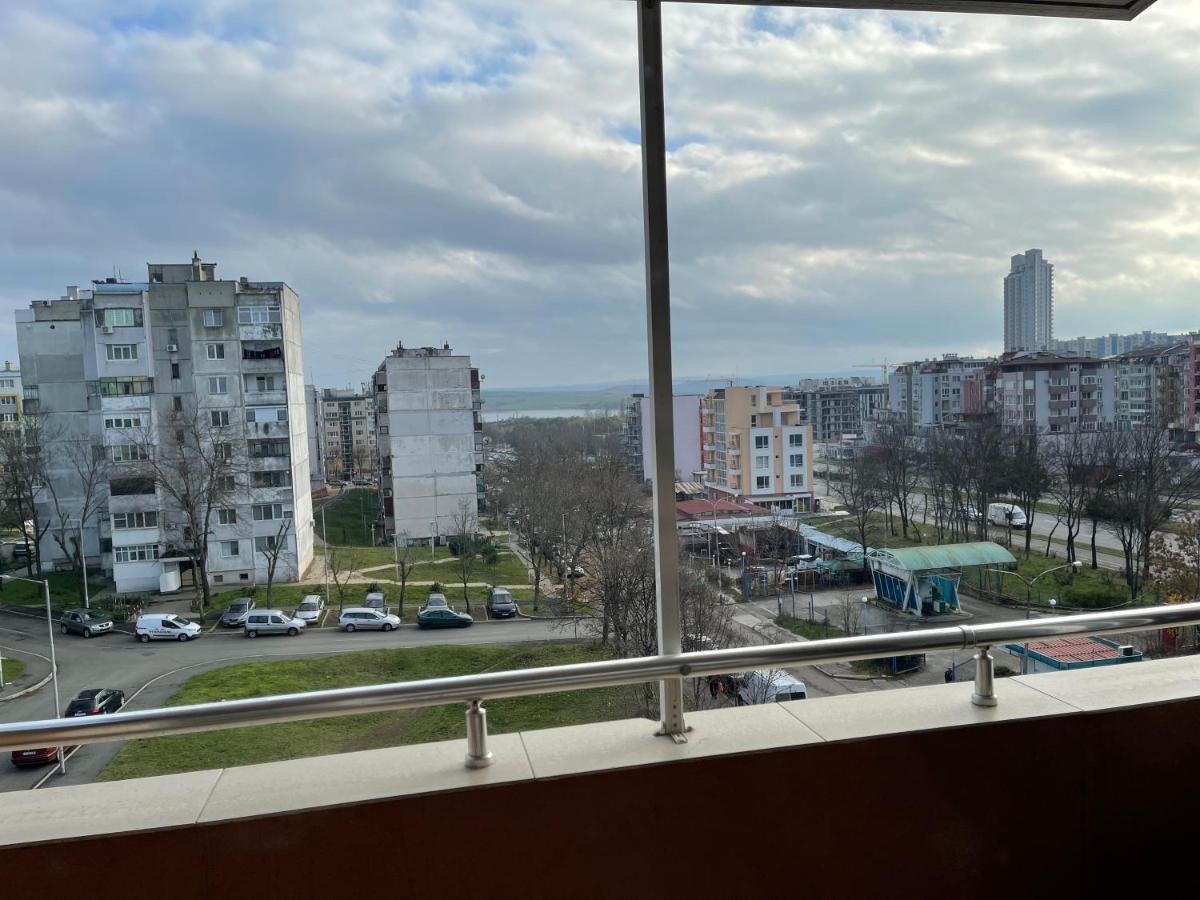 Dety'S Apartment Burgas Exterior photo
